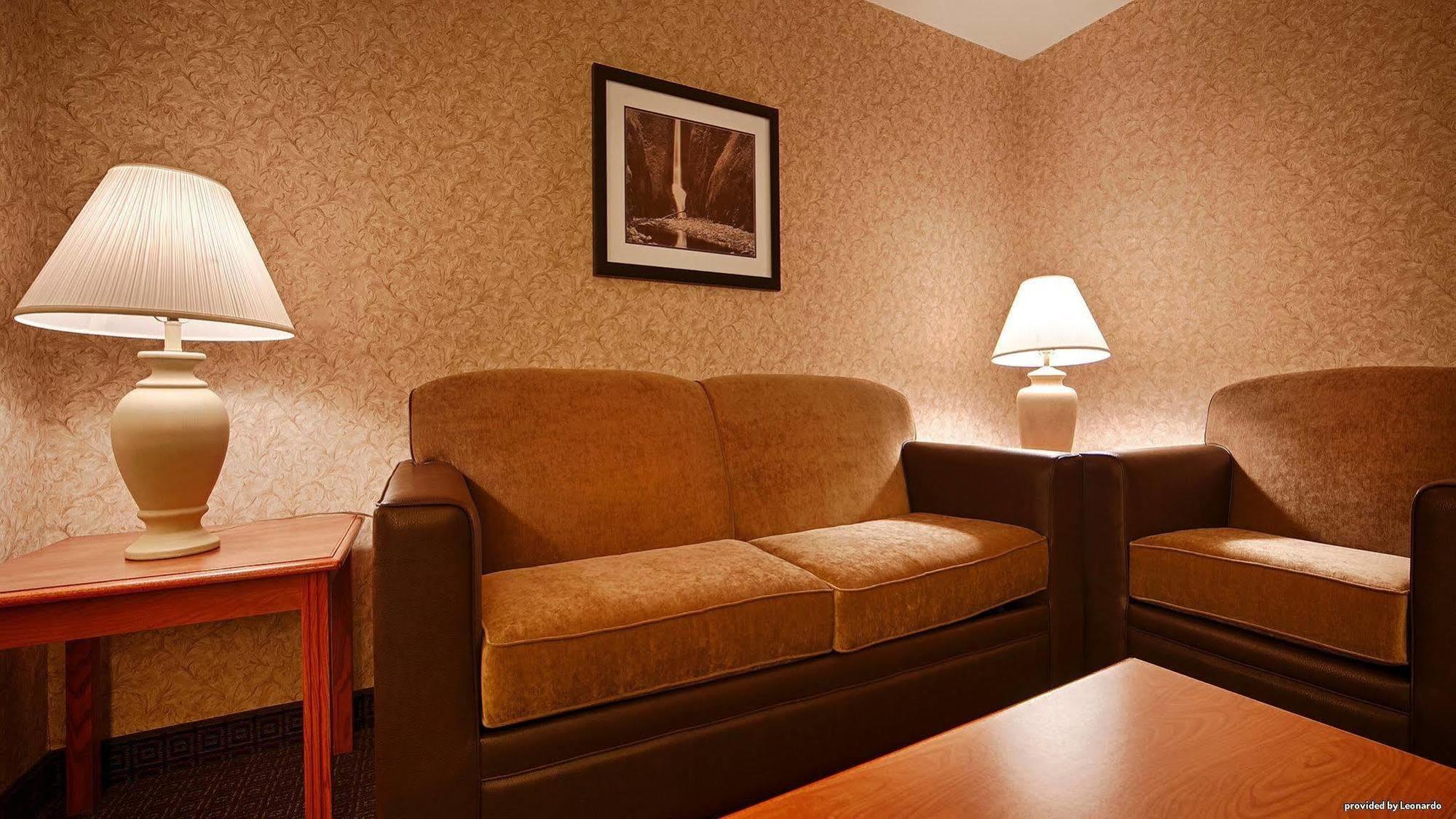 Best Western Cascade Inn & Suites Troutdale Exteriér fotografie